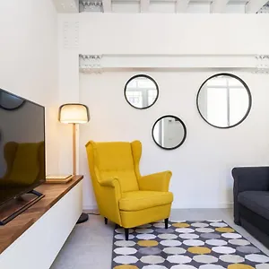 Apartment White Navigli, Milan
