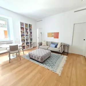 Apartment Moscova - Volta Charme, Milan