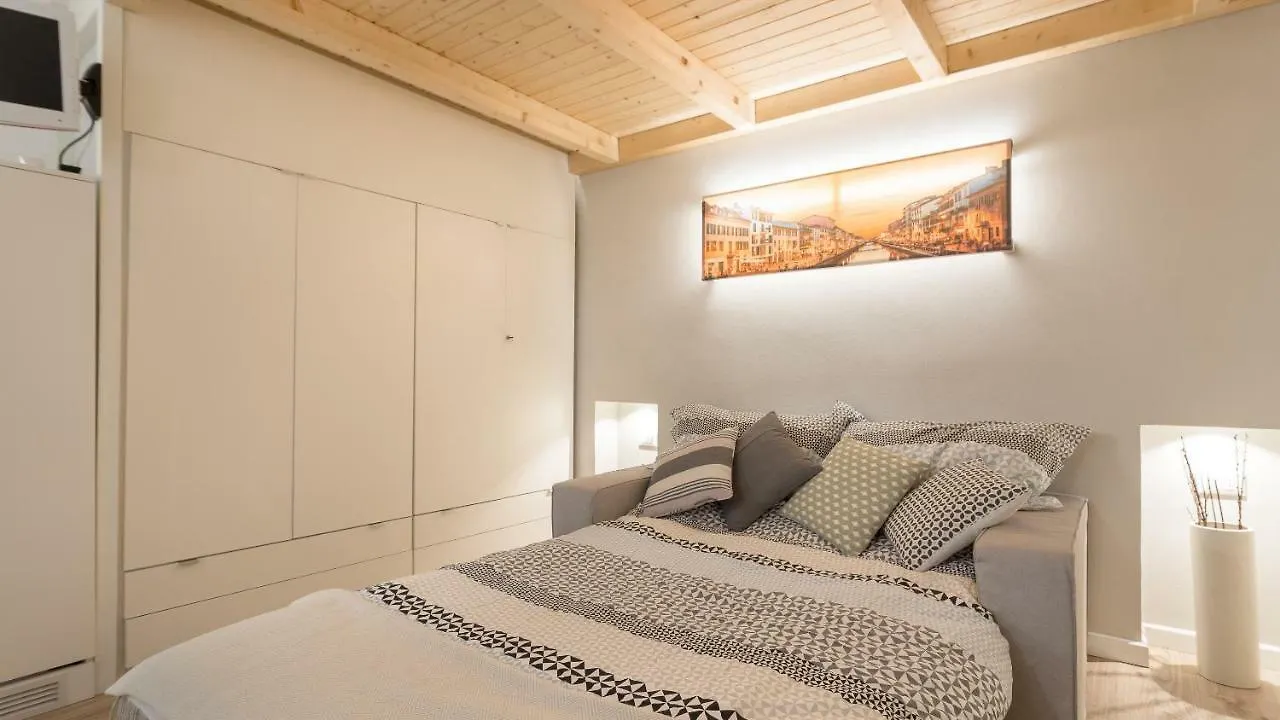 Enjoy Navigli - Milano Apartment Italy